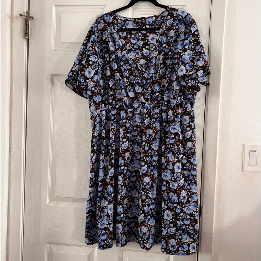 Shein Blue/Black Floral Dress 5x Brand New- Never Worn
